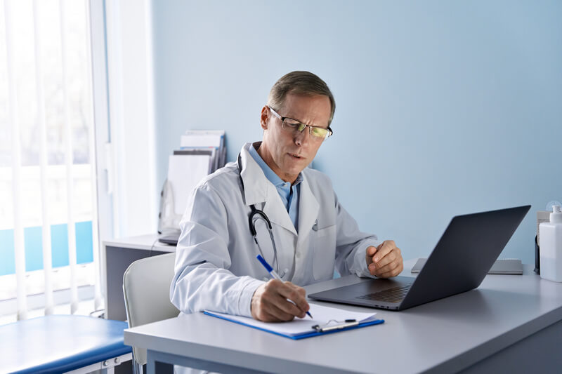How the Internet Has Changed the Way that We Access Healthcare How the Internet Has Changed the Way that We Access Healthcare