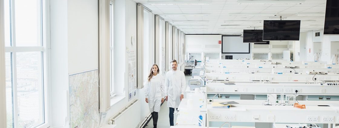 Intelligent Scheduling in Busy Labs How Orchestration Makes It Possible