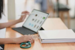 7 Tips on Writing Compelling Content for Your Healthcare Website